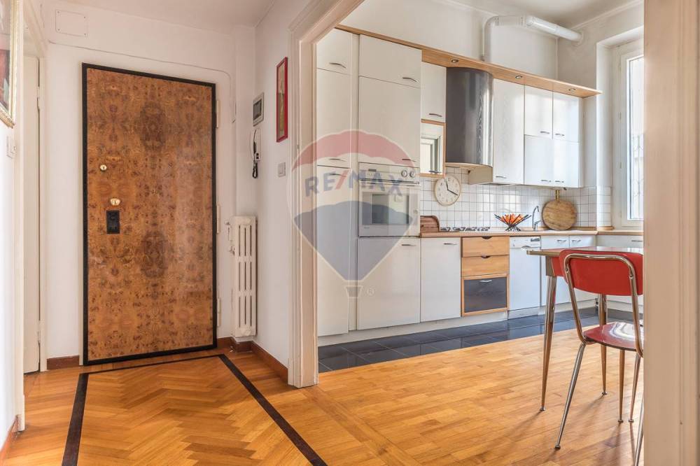 appartamento in vendita a Milano in zona Porta Vittoria