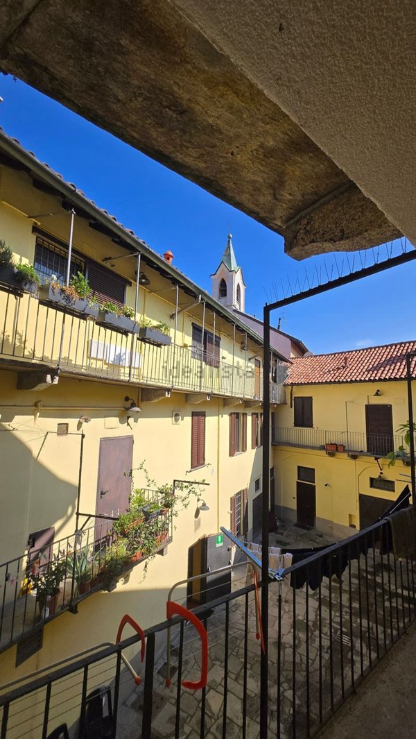 appartamento in vendita a Milano in zona Porta Genova