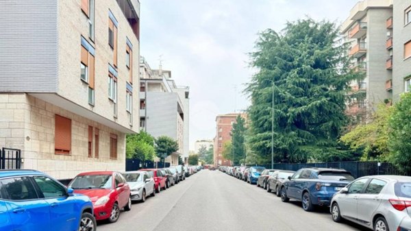 appartamento in vendita a Milano in zona Piazzale Lodi