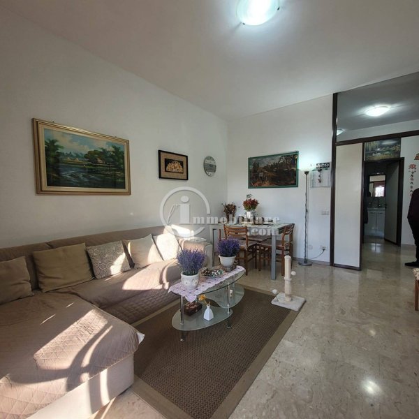 appartamento in vendita a Milano in zona Lorenteggio