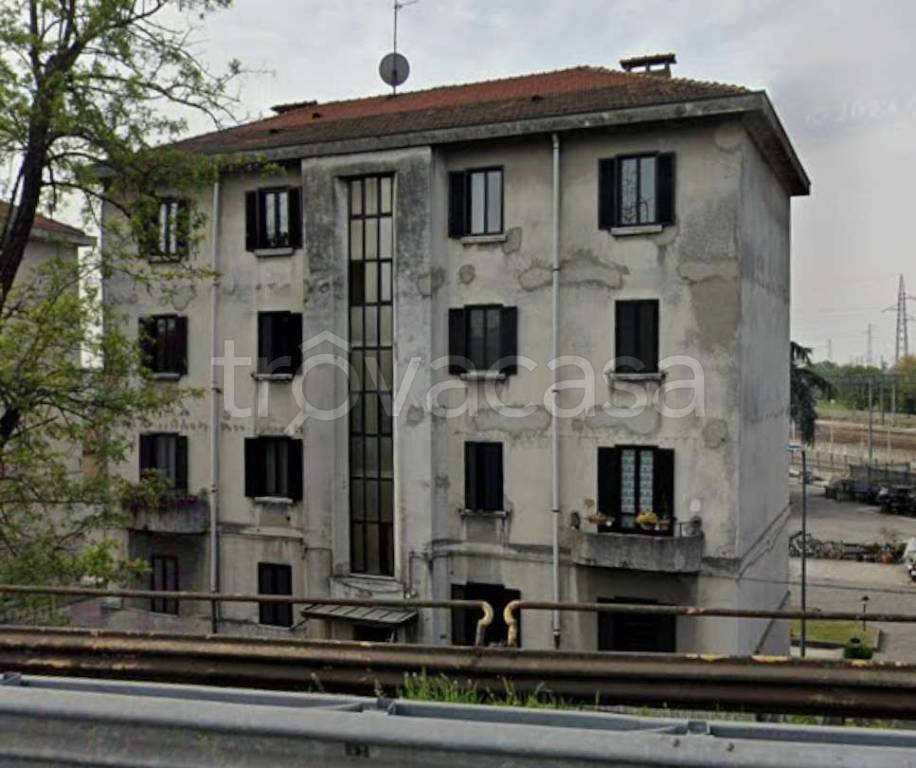 appartamento in vendita a Milano in zona Rogoredo