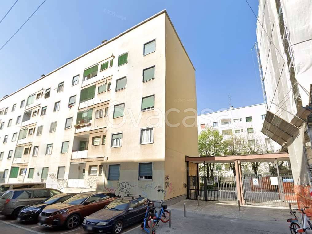 appartamento in vendita a Milano in zona Città Studi