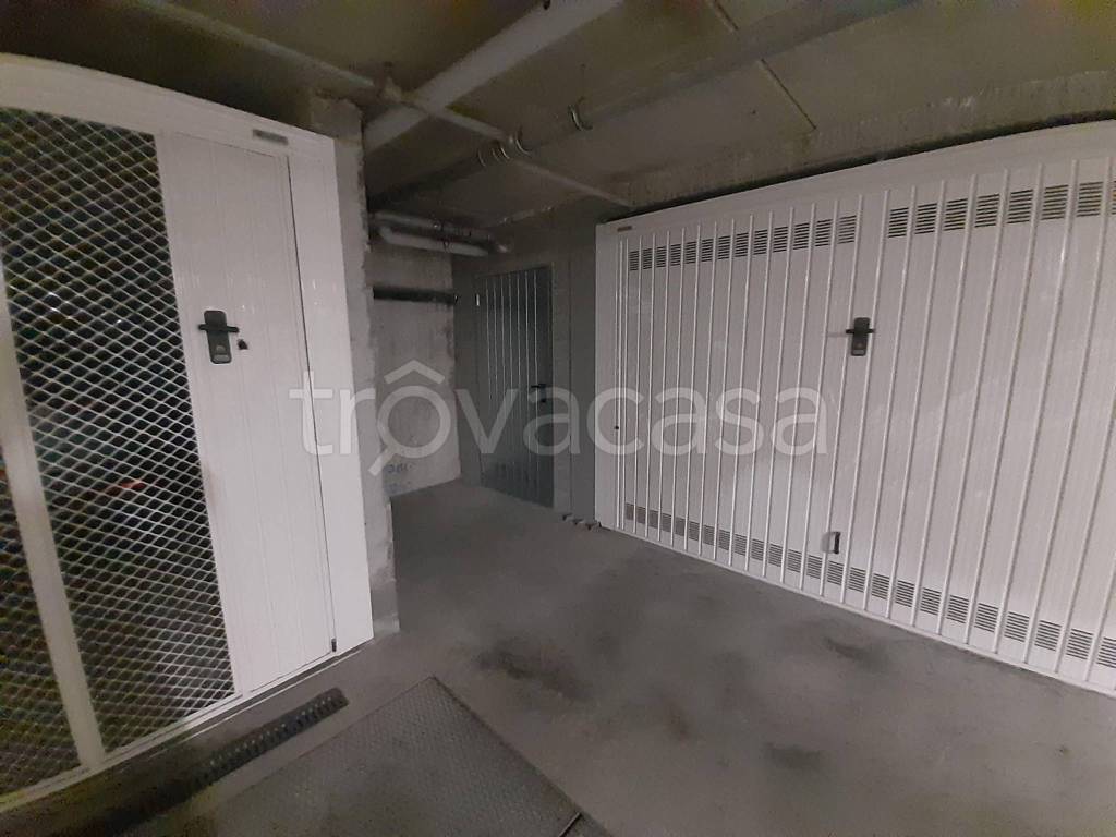 locale commerciale in vendita a Milano in zona Porta Romana