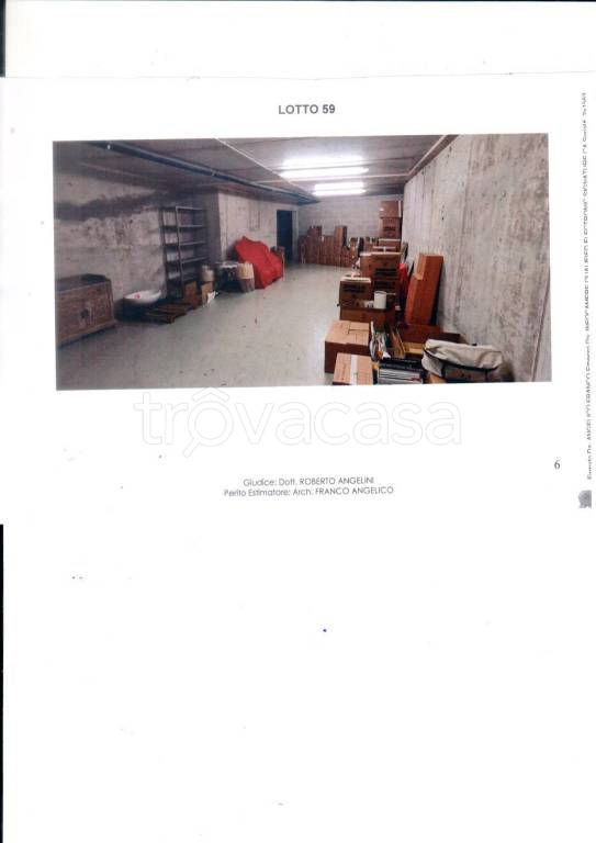 locale commerciale in vendita a Milano in zona Dergano