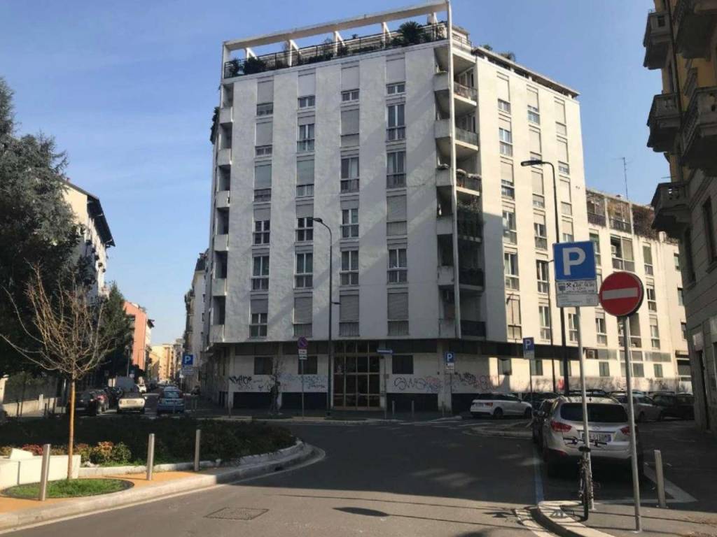 ufficio in vendita a Milano in zona Loreto