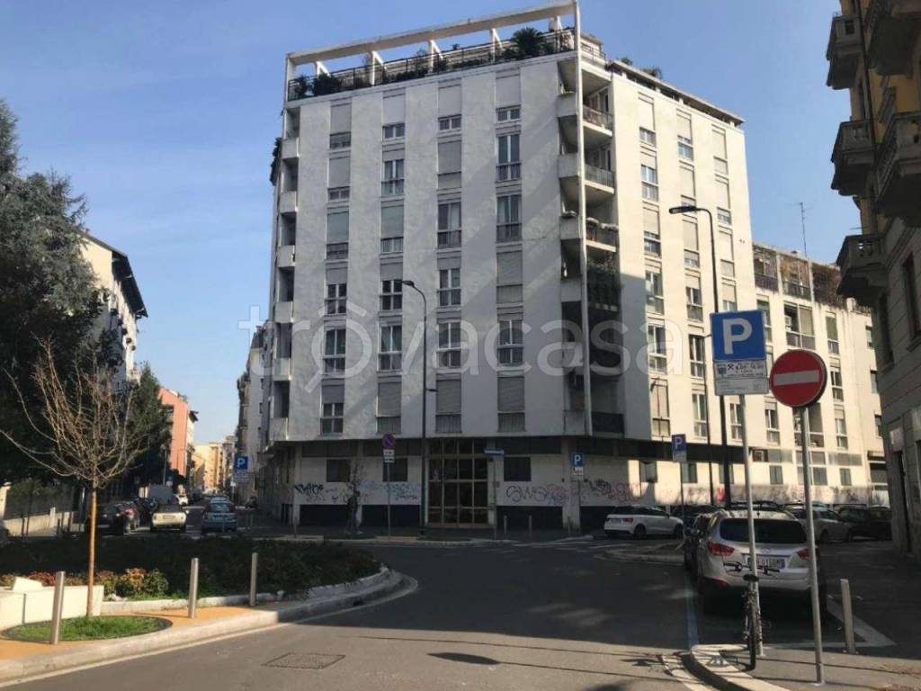 appartamento in vendita a Milano in zona Loreto