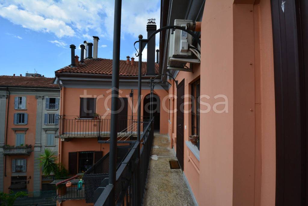 appartamento in vendita a Milano in zona Solari