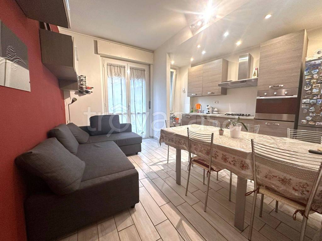 appartamento in vendita a Milano in zona Gorla