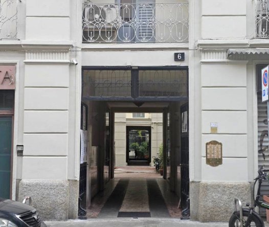 appartamento in vendita a Milano in zona Cagnola