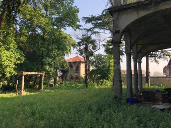 villa in vendita a Milano in zona Chiesa Rossa