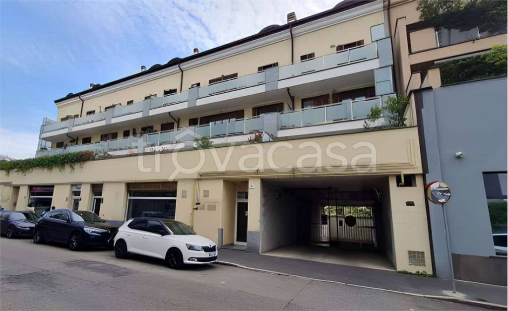 appartamento in vendita a Milano in zona Dergano