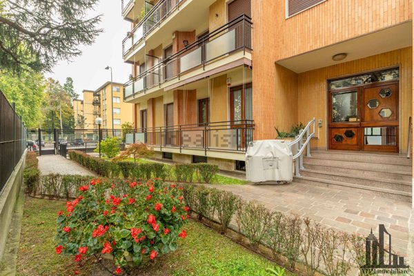 appartamento in vendita a Milano in zona San Cristoforo