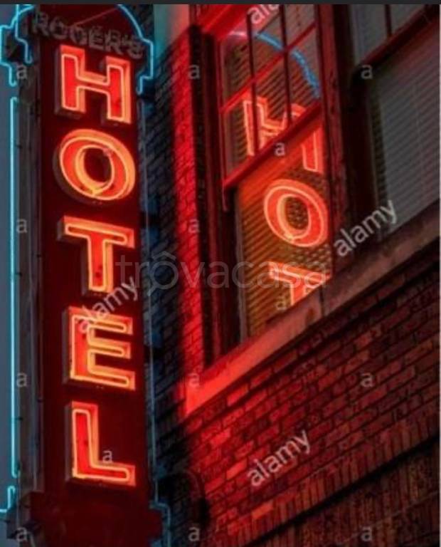 intera palazzina in vendita a Milano in zona Bicocca