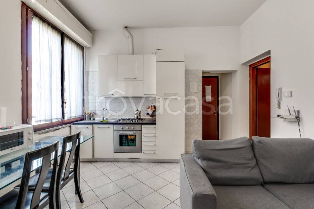 appartamento in vendita a Milano in zona Dergano