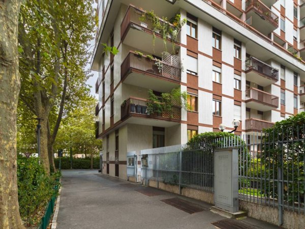 appartamento in vendita a Milano in zona Solari