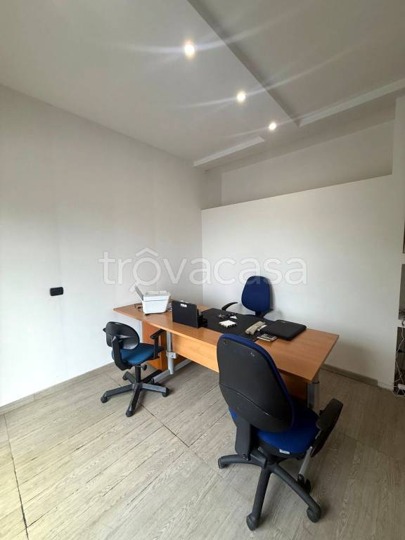 negozio in vendita a Milano in zona Chiesa Rossa