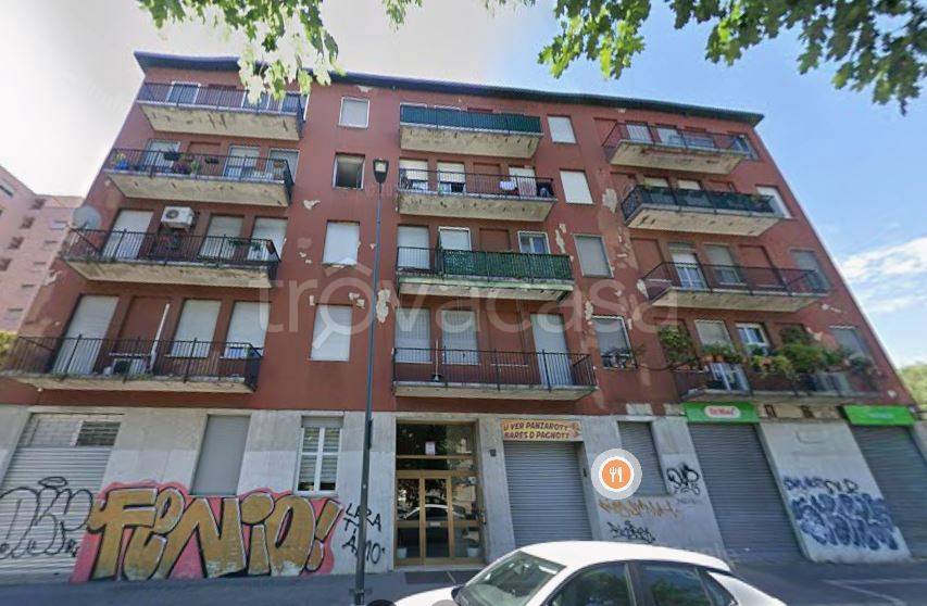 appartamento in vendita a Milano in zona Forze Armate