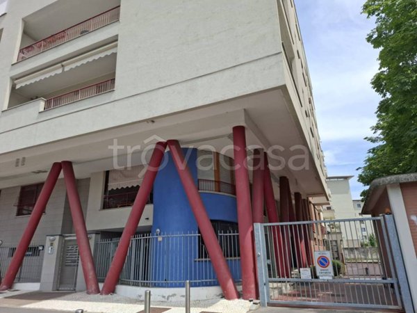 casa indipendente in vendita a Milano in zona Precotto