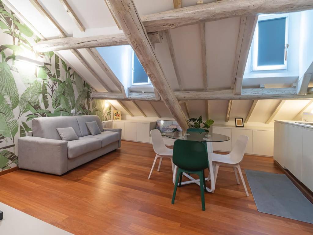 appartamento in vendita a Milano in zona Porta Genova