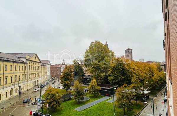 appartamento in vendita a Milano in zona Sant'Ambrogio