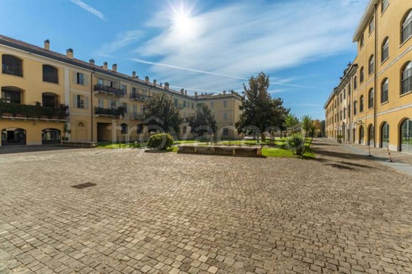 appartamento in vendita a Milano in zona Famagosta