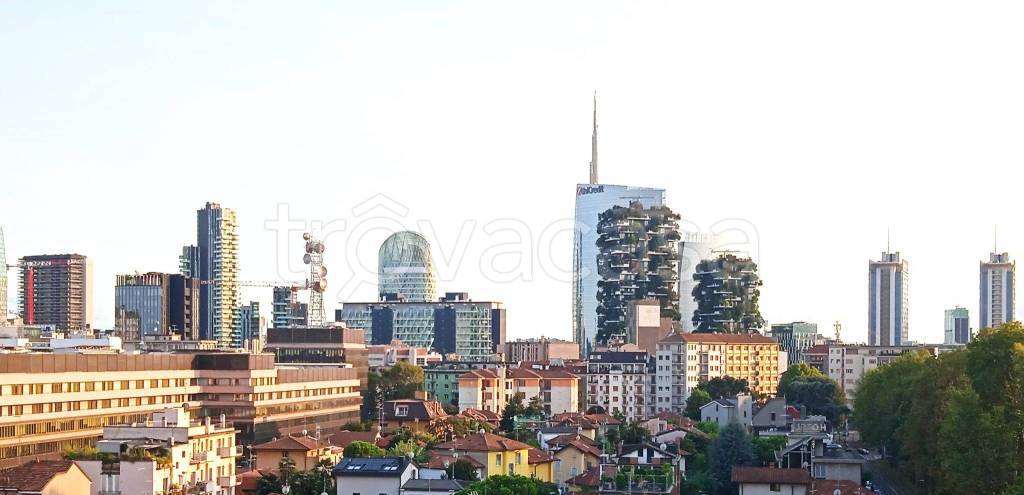 appartamento in vendita a Milano in zona Isola