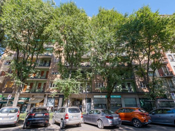 appartamento in vendita a Milano in zona Sempione