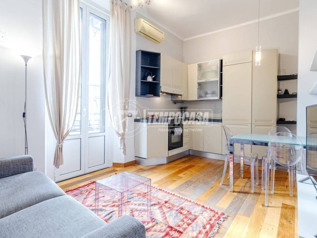 appartamento in vendita a Milano in zona Piazzale Lodi