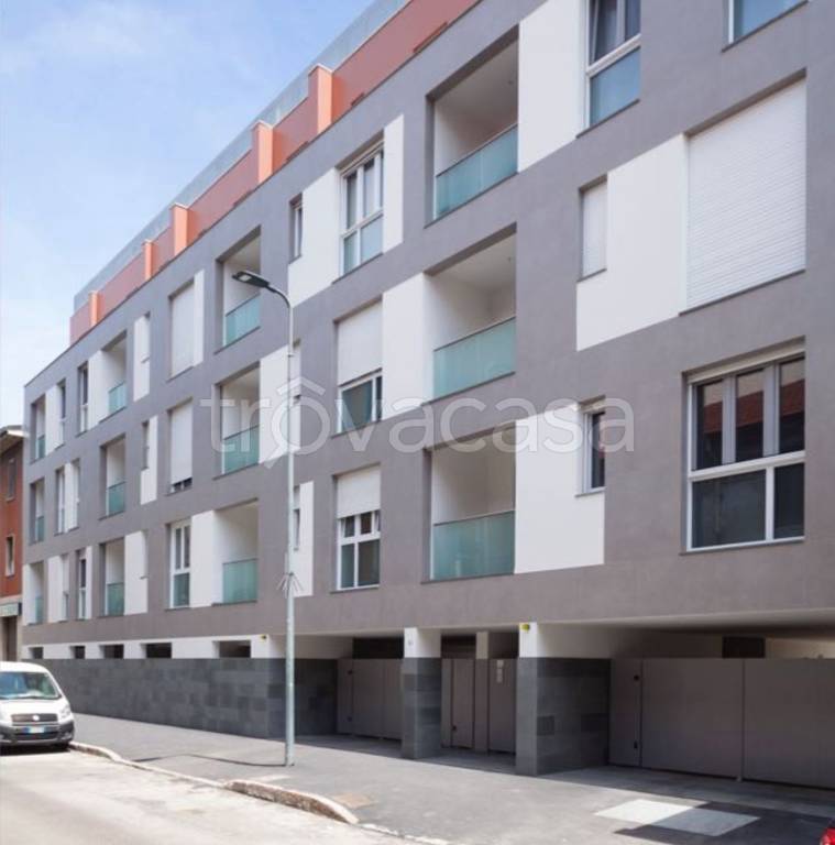 appartamento in vendita a Milano in zona Dergano