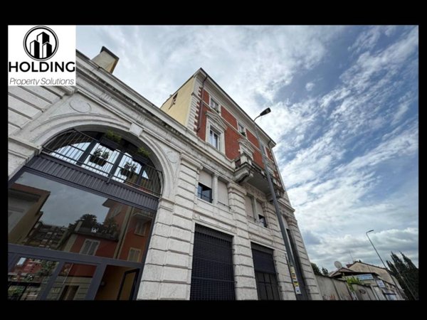 appartamento in vendita a Milano in zona Piazzale Lodi