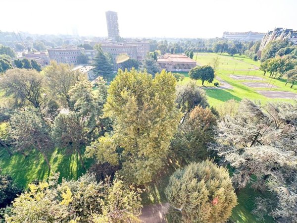 appartamento in vendita a Milano in zona Trenno
