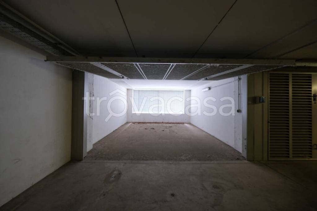 ufficio in vendita a Milano in zona Precotto