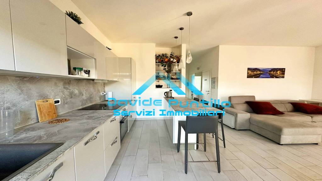 appartamento in vendita a Milano in zona Famagosta