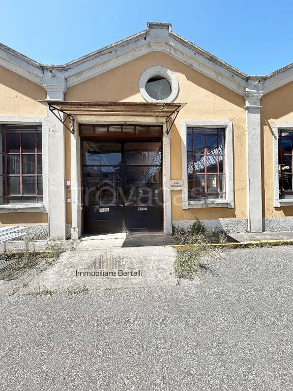 negozio in vendita a Milano in zona Crescenzago