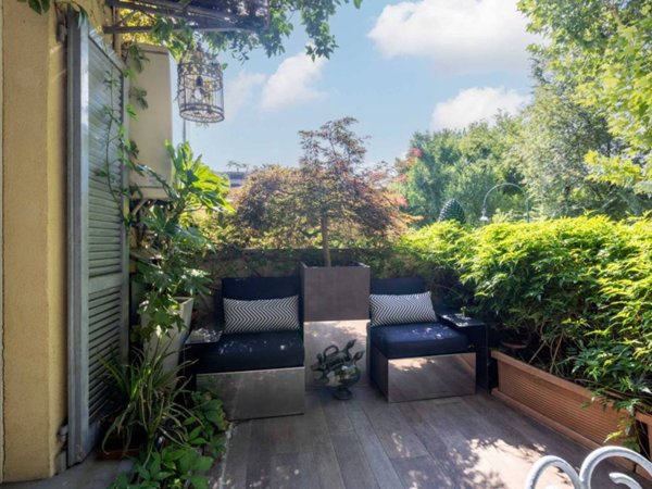 appartamento in vendita a Milano in zona Porta Ticinese