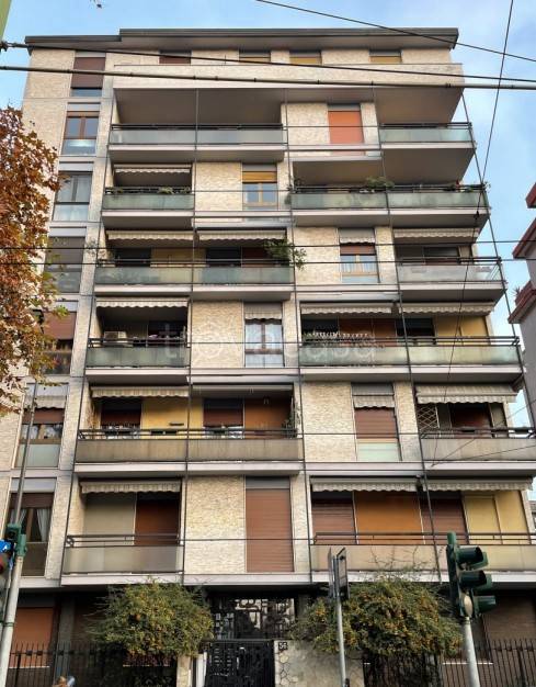 appartamento in vendita a Milano in zona Greco