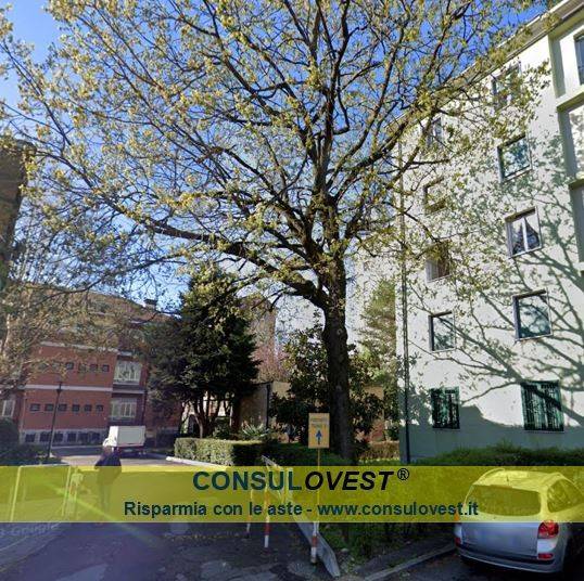 appartamento in vendita a Milano in zona Comasina