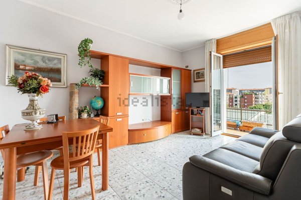 appartamento in vendita a Milano in zona Quarto Oggiaro