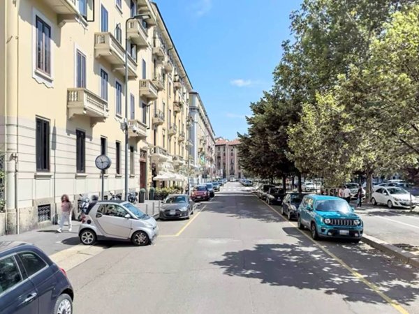 casa indipendente in vendita a Milano in zona Centro Direzionale