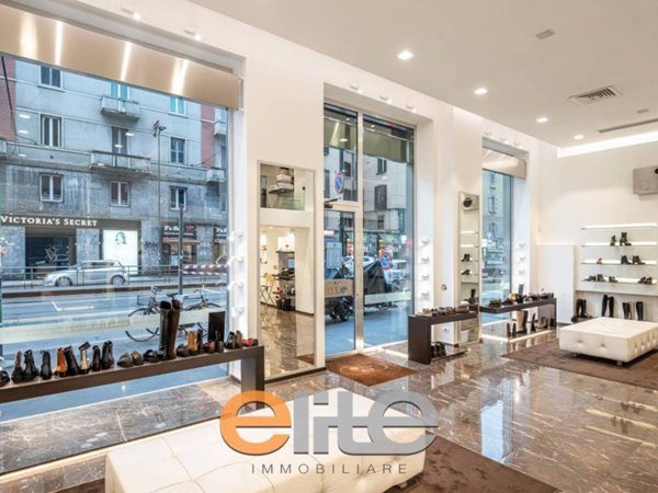 negozio in vendita a Milano in zona Centro Direzionale