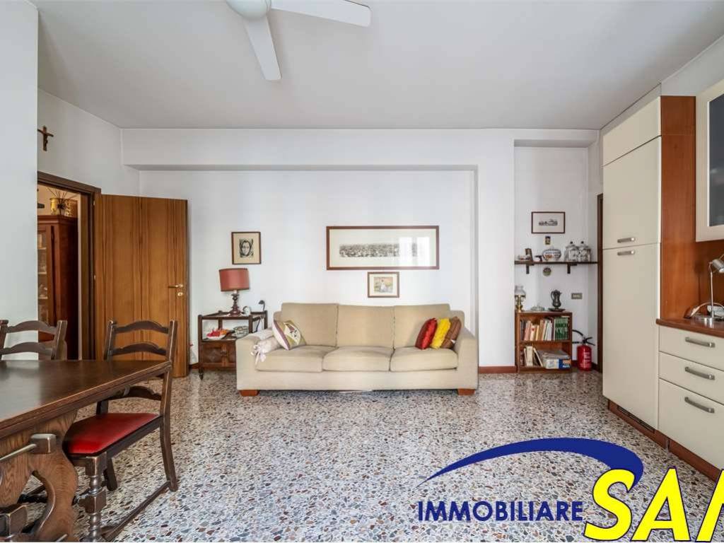 appartamento in vendita a Milano in zona Corvetto