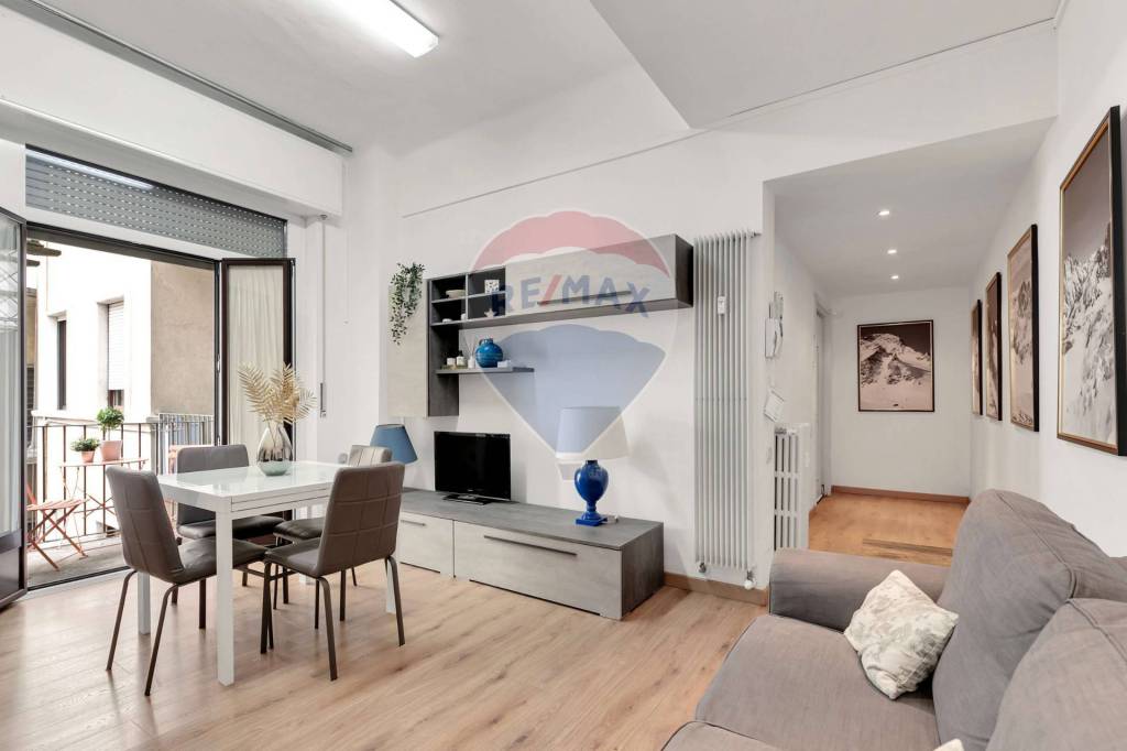 appartamento in vendita a Milano in zona Centro Direzionale