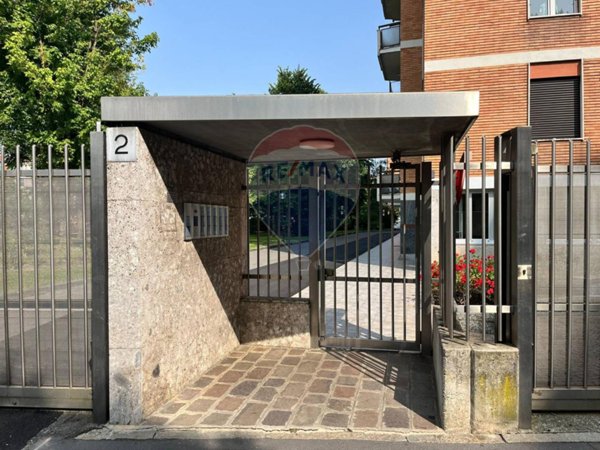 appartamento in vendita a Milano in zona Gallaratese