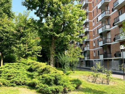 appartamento in vendita a Milano in zona Gallaratese