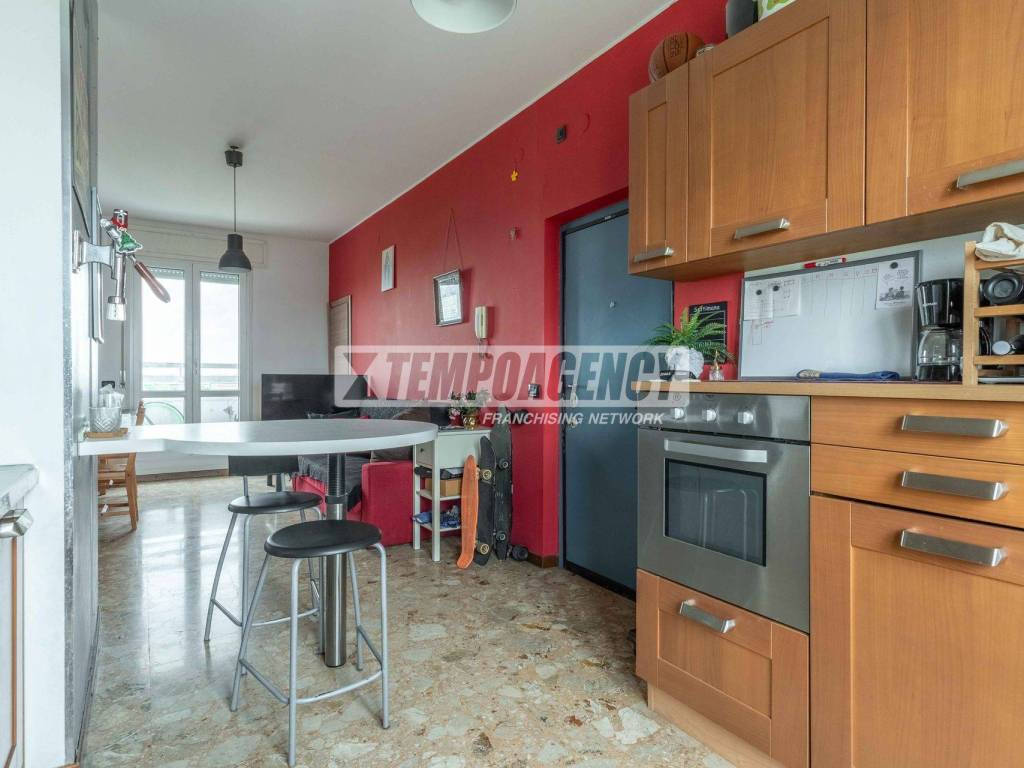 appartamento in vendita a Milano in zona Barona