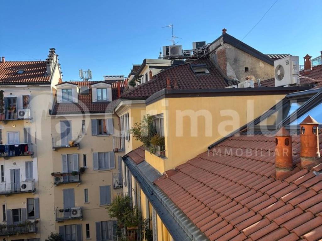appartamento in vendita a Milano in zona Bullona
