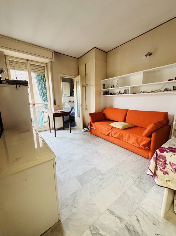 appartamento in vendita a Milano in zona Famagosta