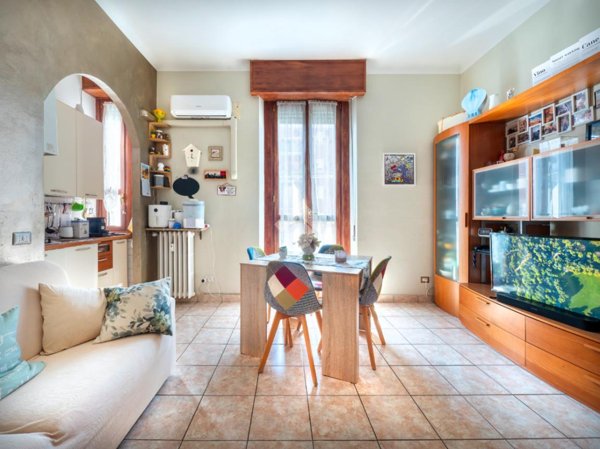 appartamento in vendita a Milano in zona Segnano