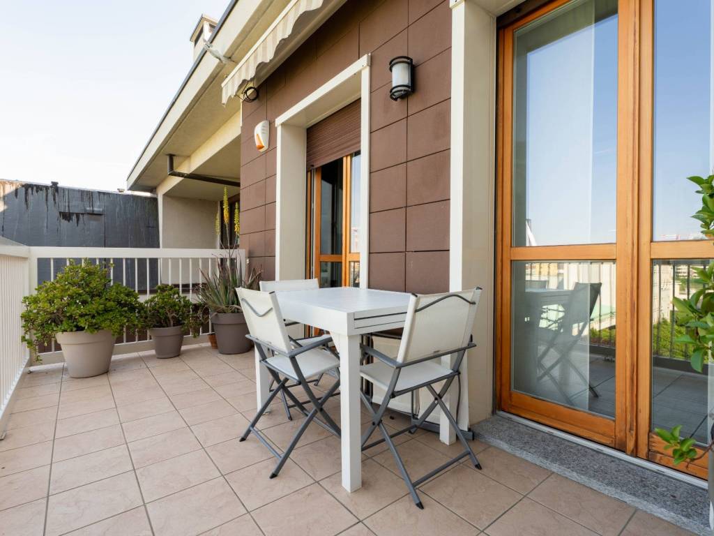 appartamento in vendita a Milano in zona Vigentino