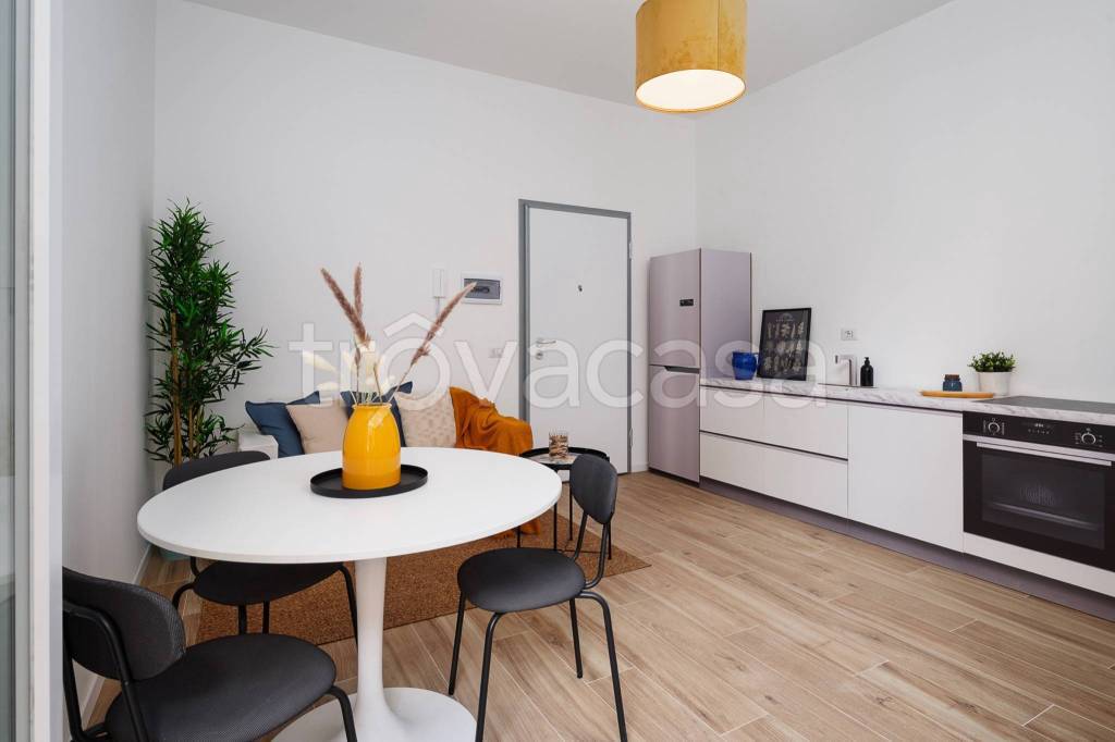 appartamento in vendita a Milano in zona Corvetto